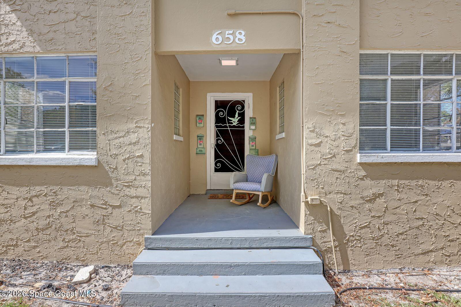 658 Young Street Melbourne, FL 32935 - Photo 5 of 77 3