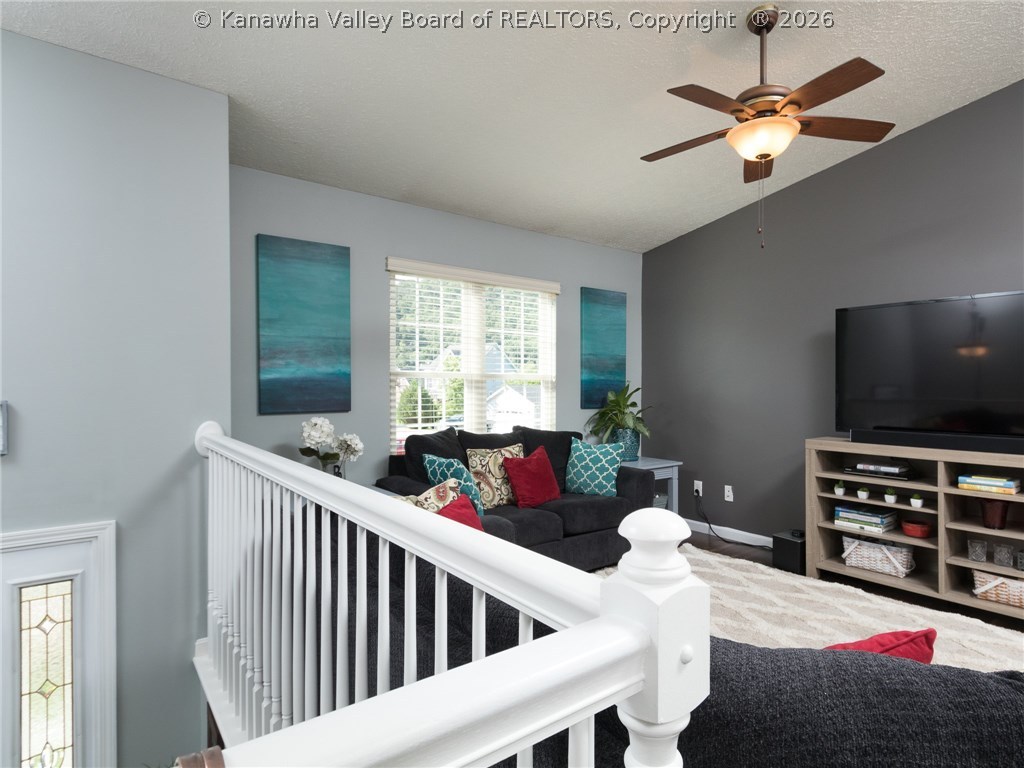 323 Joshua Way Winfield, WV 25213 - Photo 4 of 27 Gallery Image 4