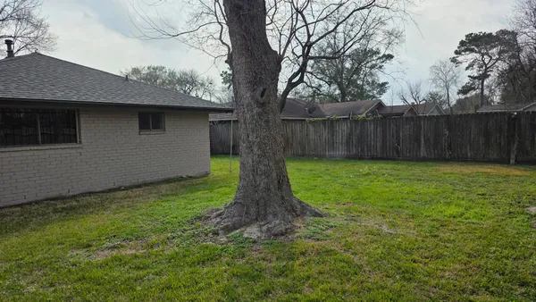 $185,000 | 954 Crestbrook Drive, Houston, TX 77038