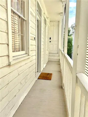 $1,900 | 2906 Prytania Street, Unit 203, New Orleans, LA 70115