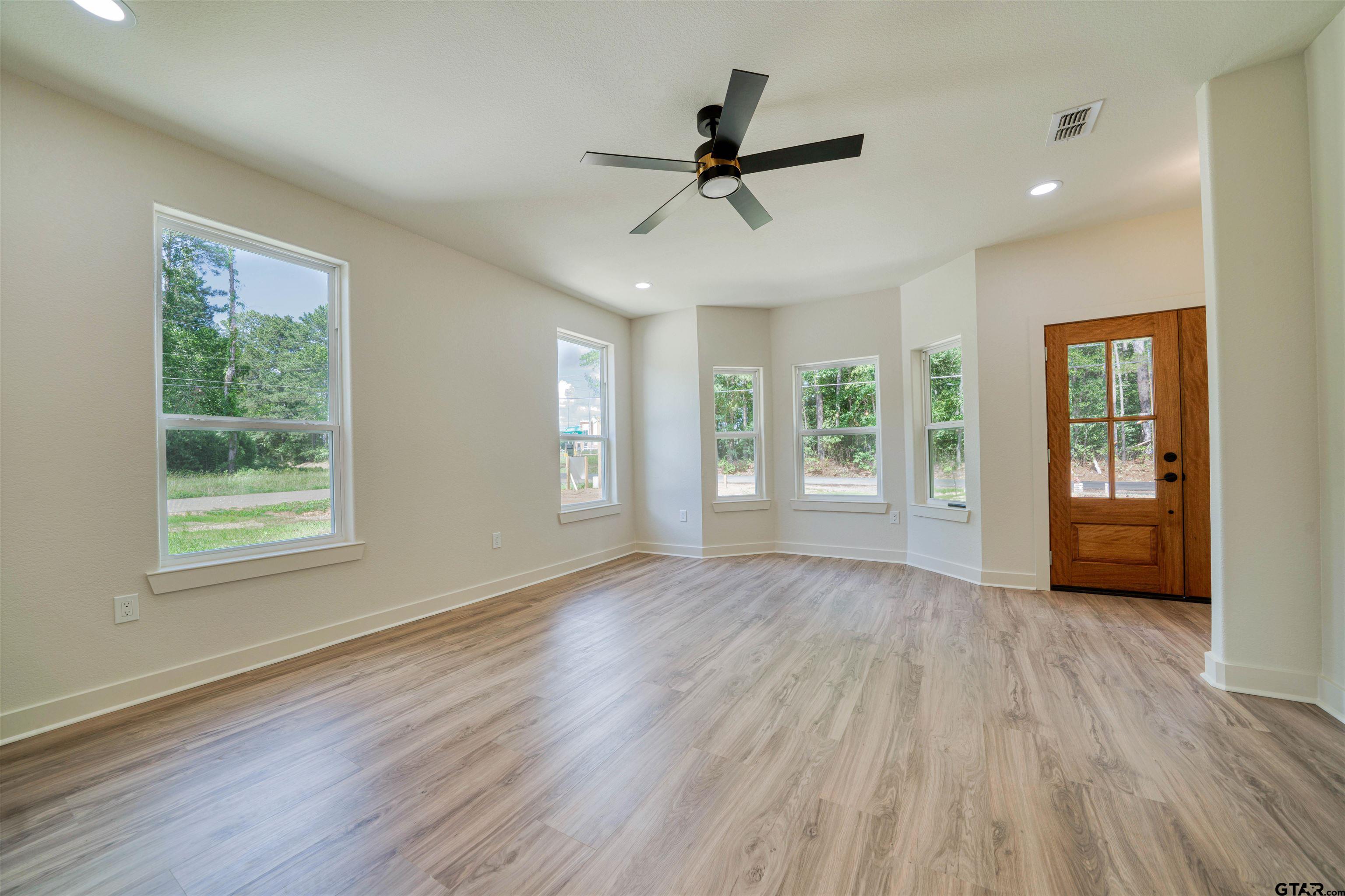 1219 Cherokee Street Longview, TX 75604 - Photo 10 of 44