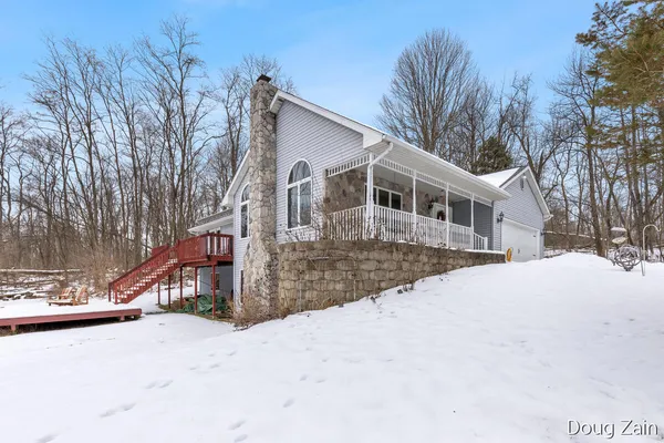 $399,900 | 5373 North Gunnell Road, Dimondale, MI 48821