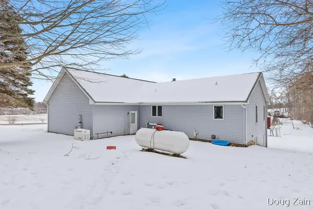 $399,900 | Undisclosed Address, Dimondale, MI 48821