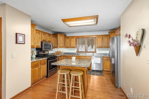 $399,900 | 5373 North Gunnell Road, Dimondale, MI 48821