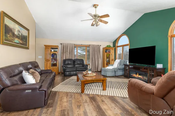 $399,900 | 5373 North Gunnell Road, Dimondale, MI 48821