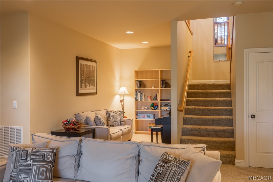 173 Grizzly Road Lake Arrowhead, CA 92352 - Photo 20 of 38