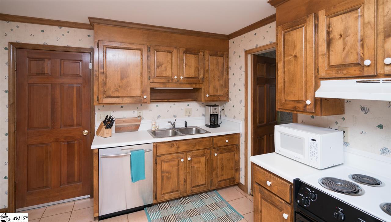 398 Nolan Road Travelers Rest, SC 29690 - Photo 9 of 26 Gallery Image 9
