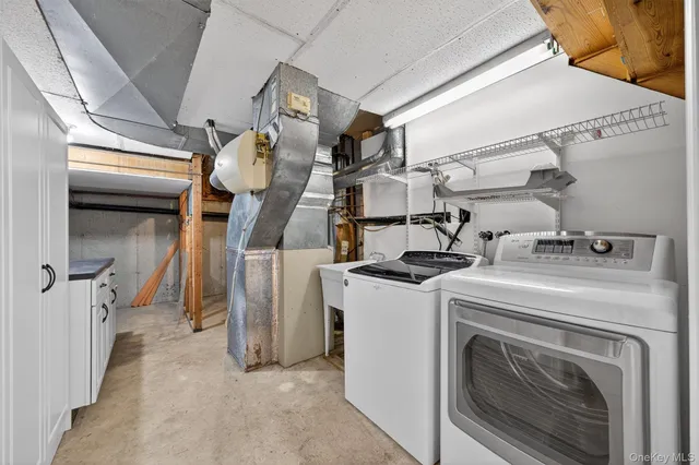 a view of outdoor space with lots of trees