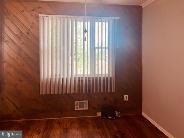 5678 Arnhem Road Baltimore, MD 21206 - Photo 14 of 39 Dining room