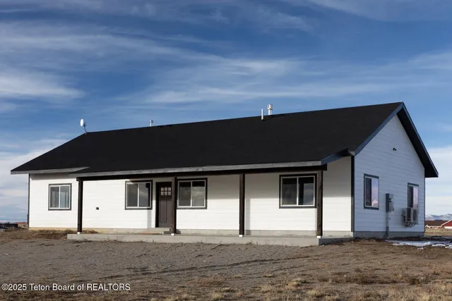 $369,000 | 19 Arapahoe Trail, Pinedale, WY 82941