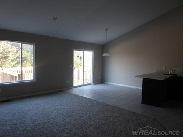 47368 Mariner's Pte New Baltimore, MI 48051 - Photo 5 of 11