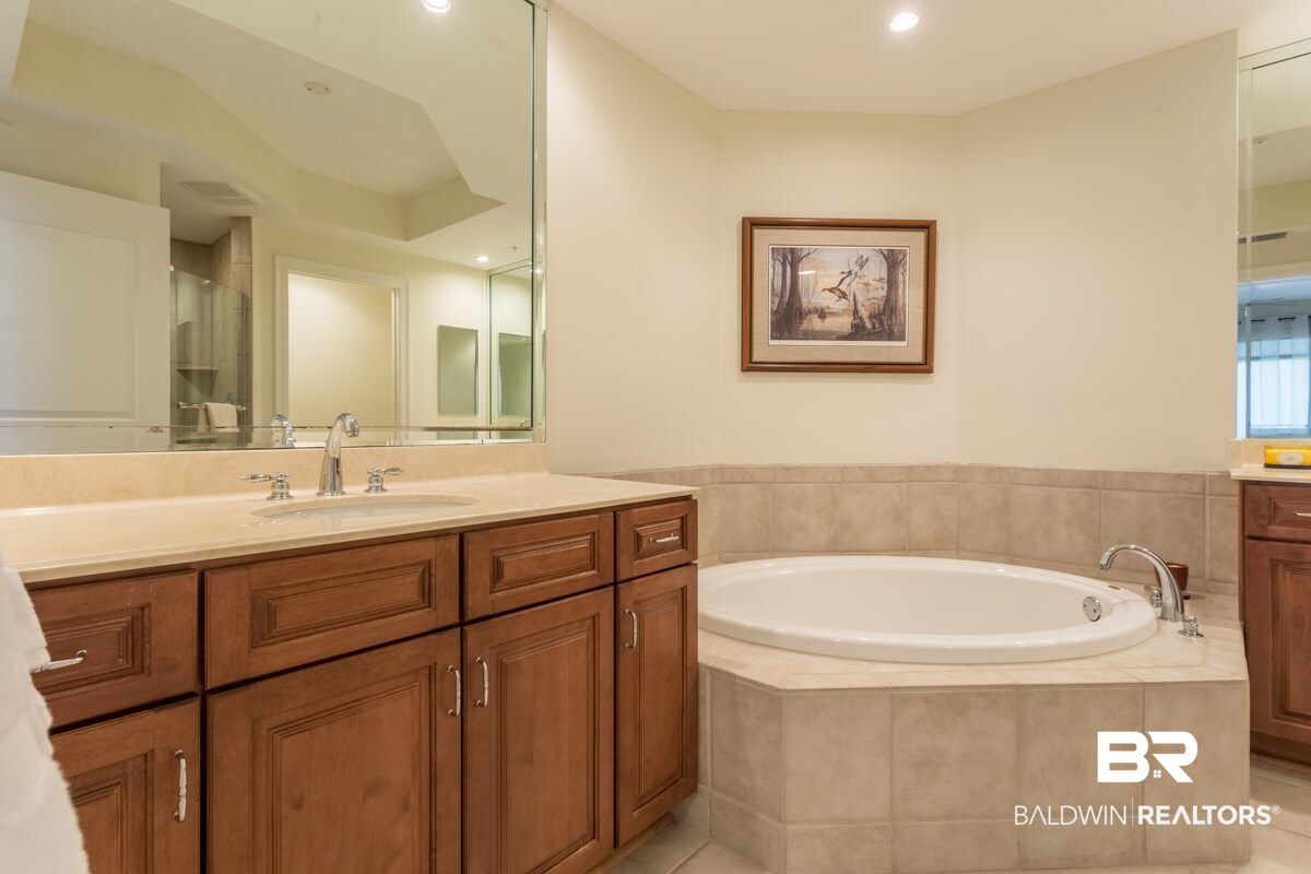 612 Lost Key Drive, Unit 505B Perdido Key, FL 32507 - Photo 21 of 44 Master Bath