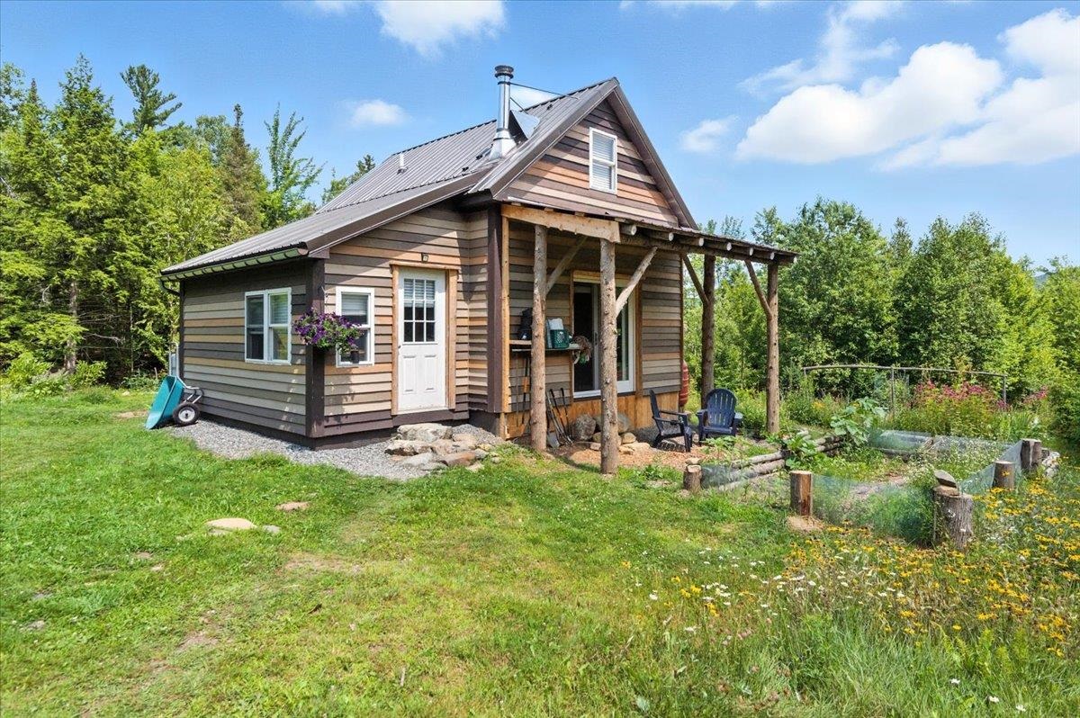 421 Rickaby Road Lowell, VT 05847 - Photo 13 of 58