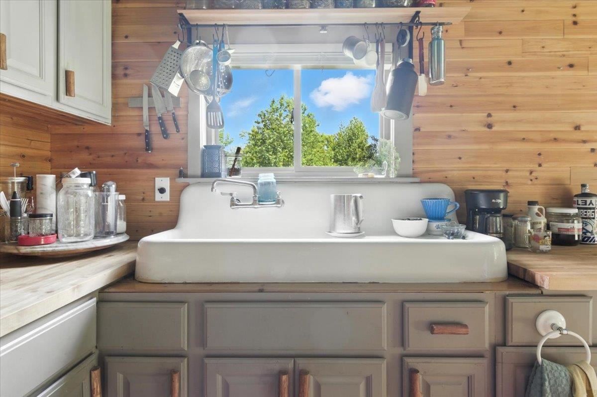 421 Rickaby Road Lowell, VT 05847 - Photo 14 of 58