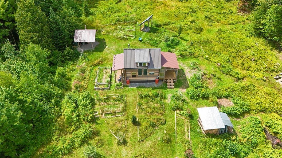 421 Rickaby Road Lowell, VT 05847 - Photo 3 of 58