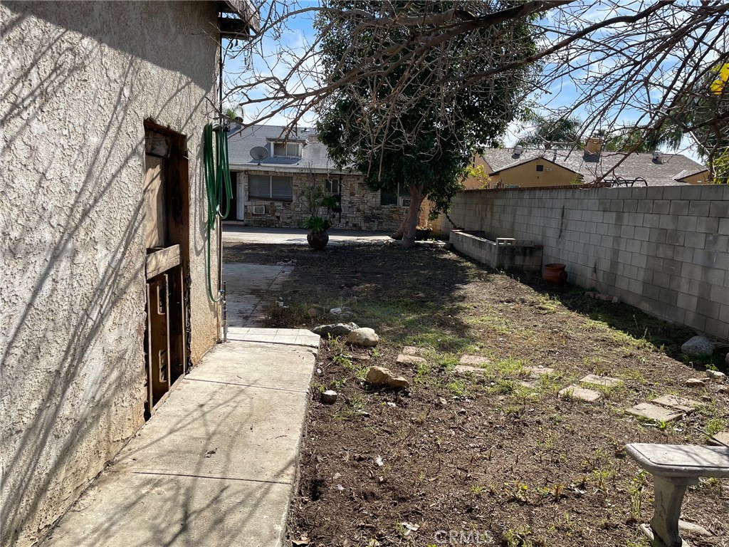 845 North Hagar Street San Fernando, CA 91340 - Photo 28 of 28 a view of a yard with a tree