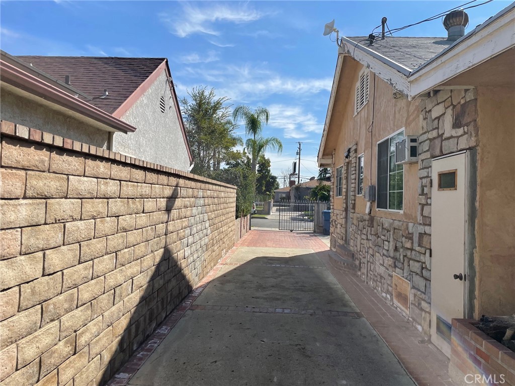 845 North Hagar Street San Fernando, CA 91340 - Photo 3 of 28 a view of outdoor space