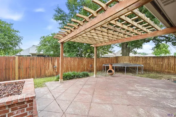 $350,000 | 13088 Dutchtown Lakes Drive, Geismar, LA 70734