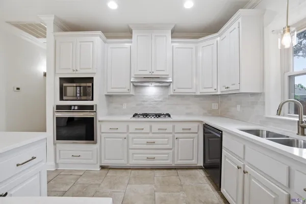 $350,000 | 13088 Dutchtown Lakes Drive, Geismar, LA 70734