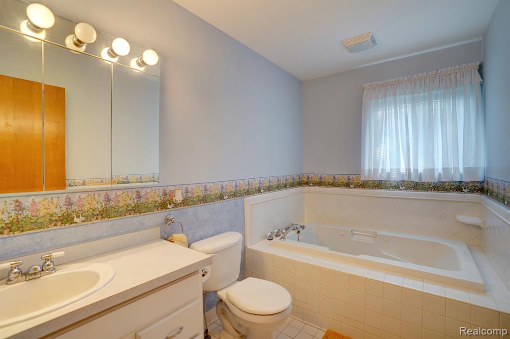4671 Rochester Road Dryden, MI 48428 - Photo 28 of 57