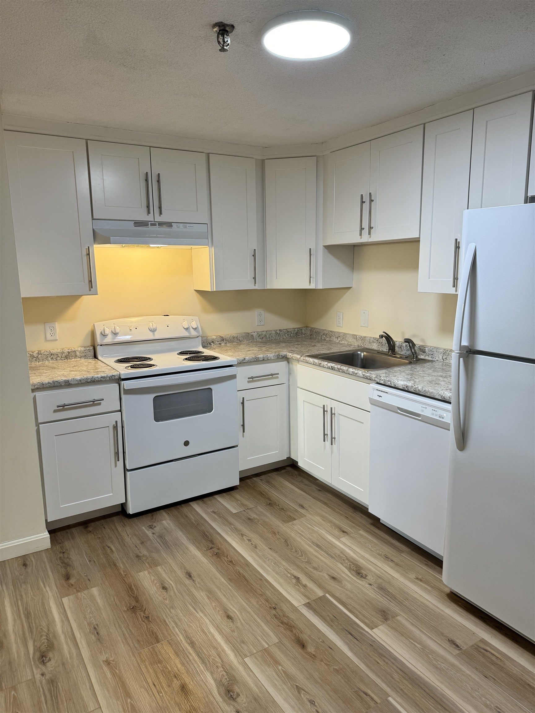 502 High Street, Unit 104 Hampton, NH 03842 - Photo 1 of 9