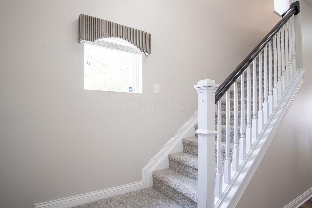 6051 Hayden Farms Road Dublin, OH 43016 - Photo 17 of 34 Stair case