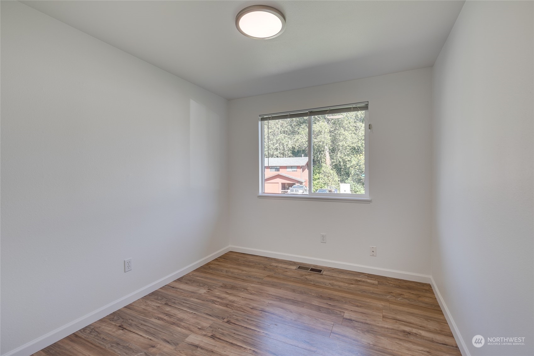 13501 Southeast 161st Place Renton, WA 98058 - Photo 15 of 21 Gallery Image 15