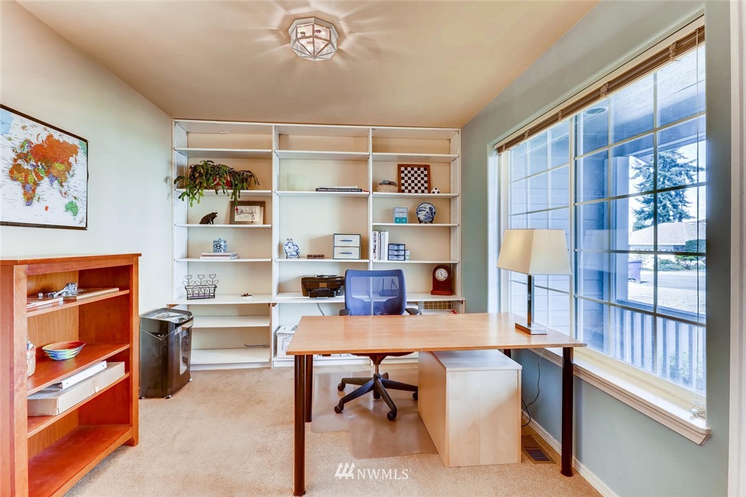 1825 Northeast 25th Place Renton, WA 98056 - Photo 12 of 25