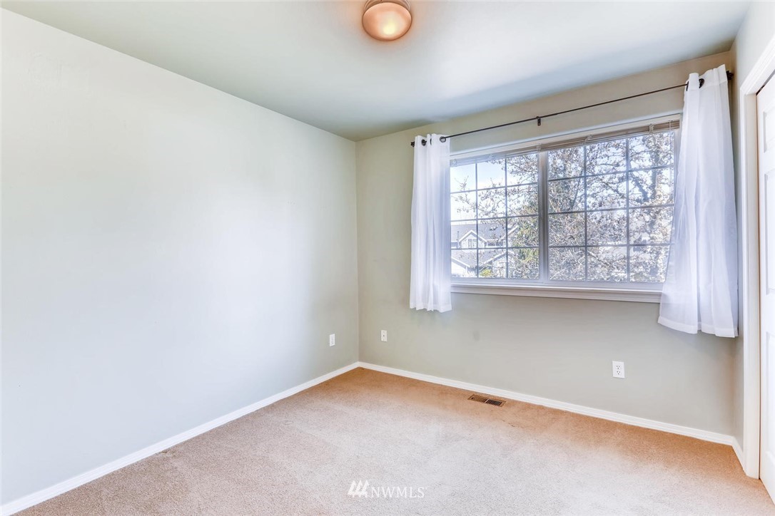 1825 Northeast 25th Place Renton, WA 98056 - Photo 16 of 25