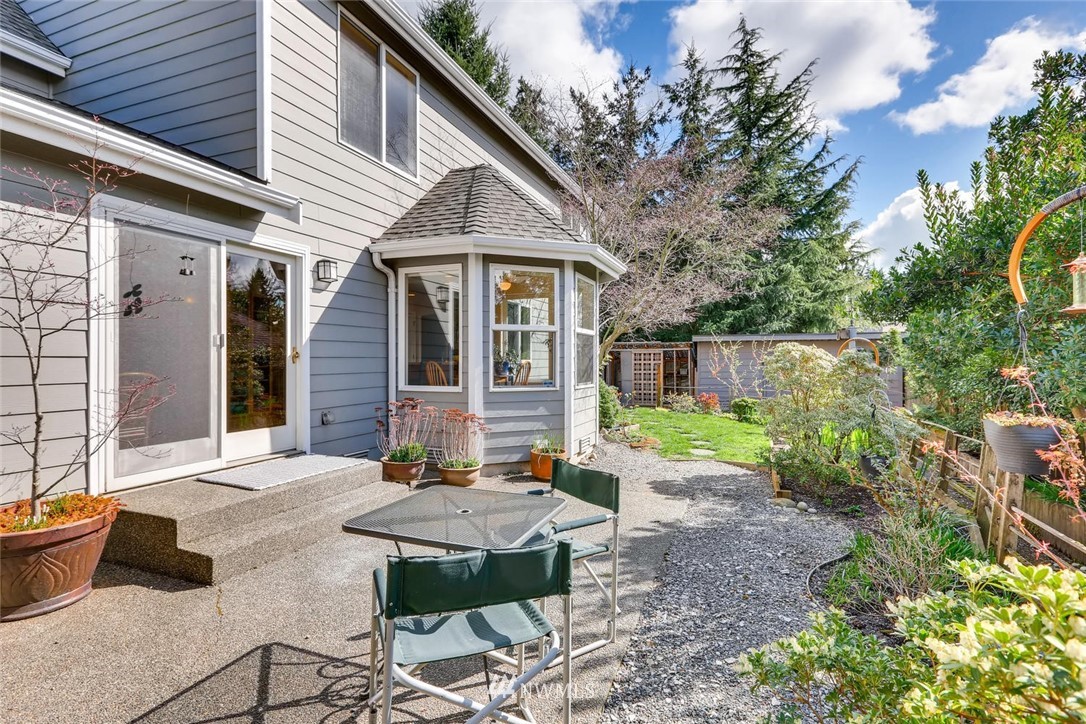 1825 Northeast 25th Place Renton, WA 98056 - Photo 22 of 25