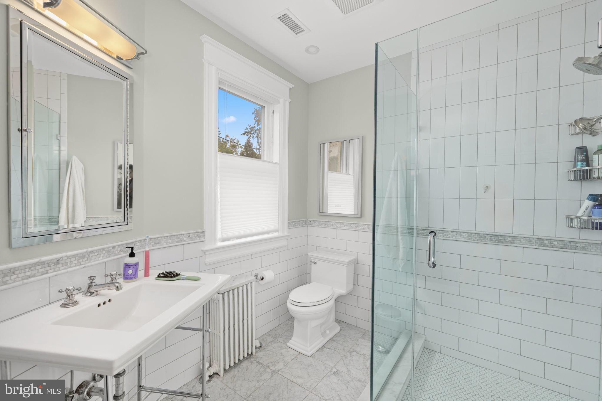 2908 R Street Northwest Washington, DC 20007 - Photo 6 of 12 Bath