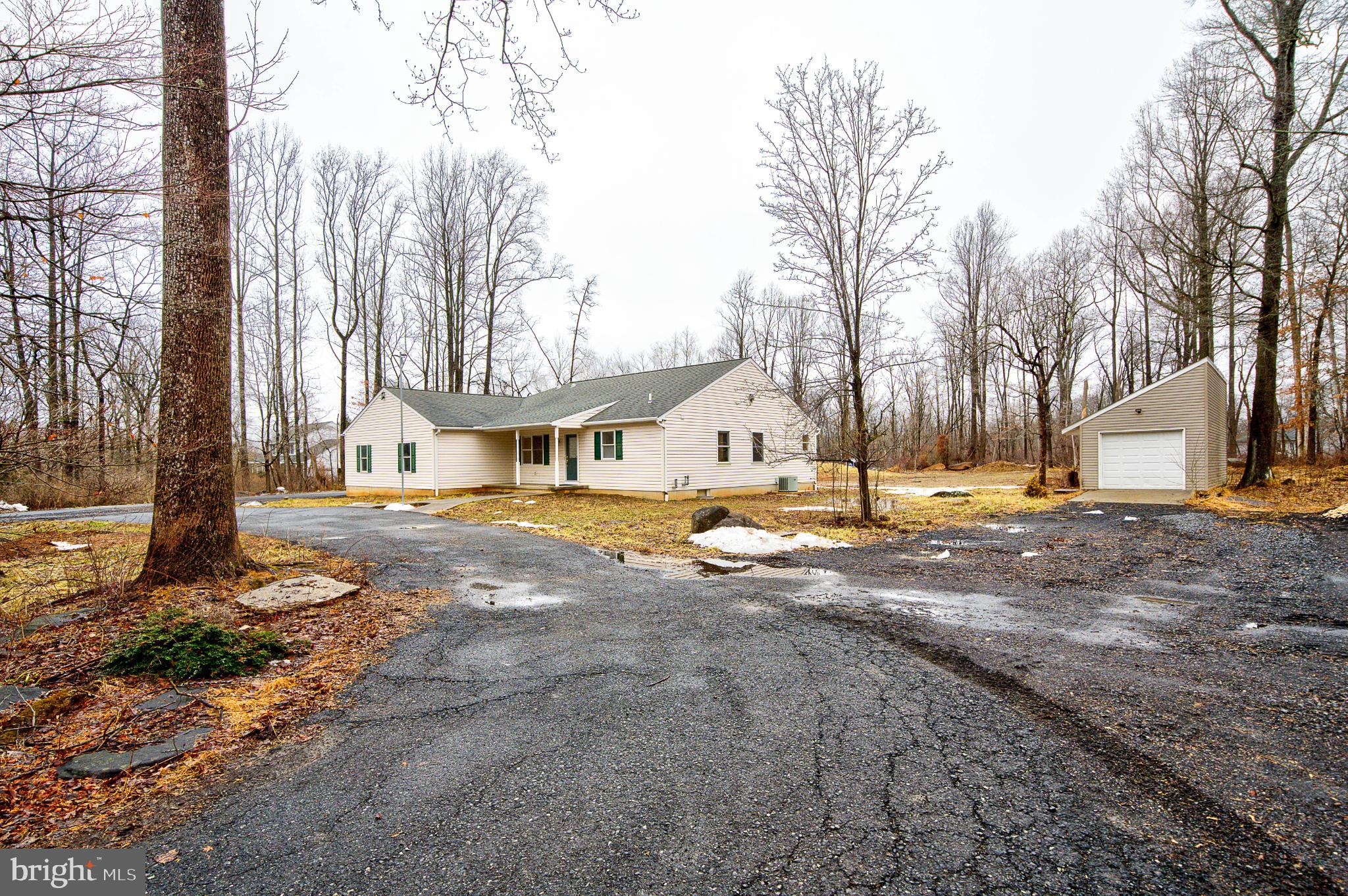 1347 East Thatcher Road Quakertown, PA 18951 - Photo 6 of 47