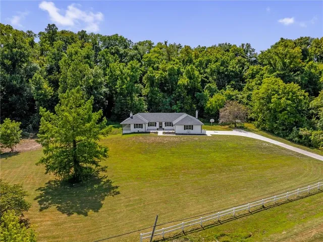 $549,900 | 3024 Highway 224, Napoleon, MO 64074