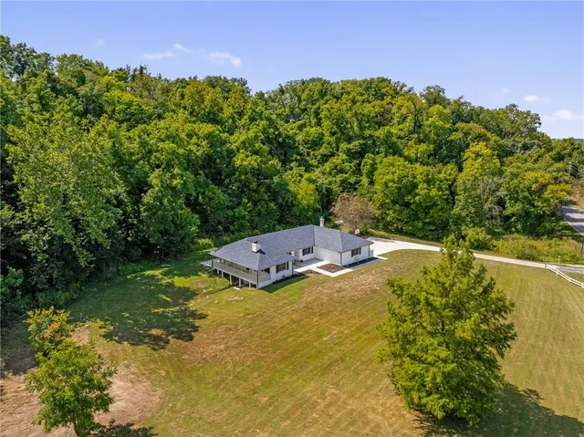 $549,900 | 3024 Highway 224, Napoleon, MO 64074