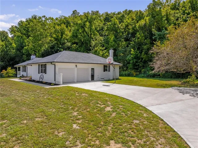 $549,900 | 3024 Highway 224, Napoleon, MO 64074