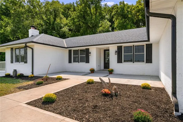 $549,900 | 3024 Highway 224, Napoleon, MO 64074