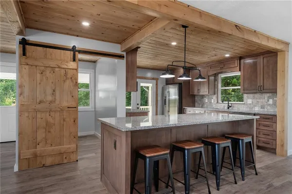 $549,900 | 3024 Highway 224, Napoleon, MO 64074