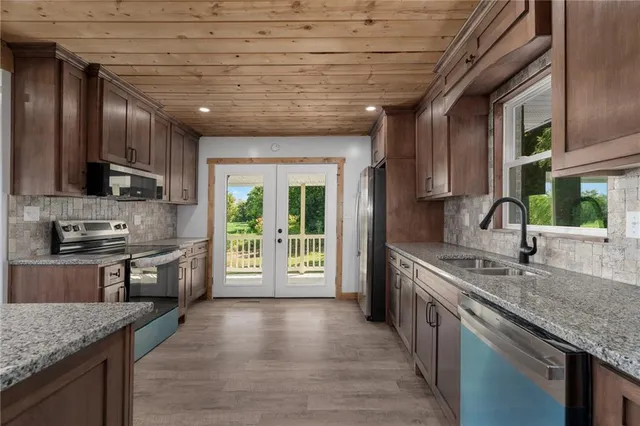 $549,900 | 3024 Highway 224, Napoleon, MO 64074