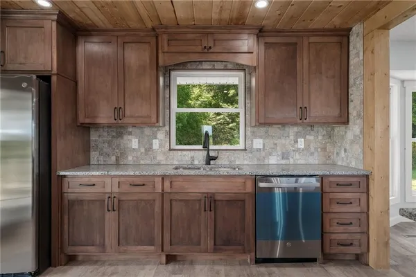 $549,900 | 3024 Highway 224, Napoleon, MO 64074