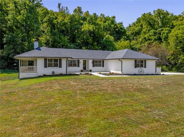 $549,900 | 3024 Highway 224, Napoleon, MO 64074