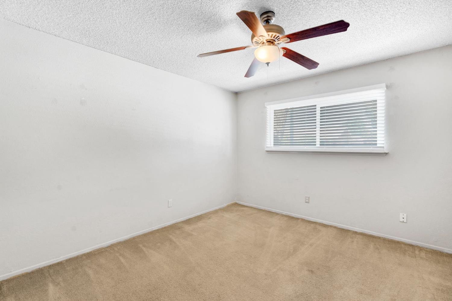 404 Fall Avenue Madera, CA 93637 - Photo 28 of 38 Gallery Image 28