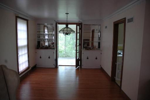 1042 Hillside Road Northbrook, IL 60062 - Photo 3 of 16