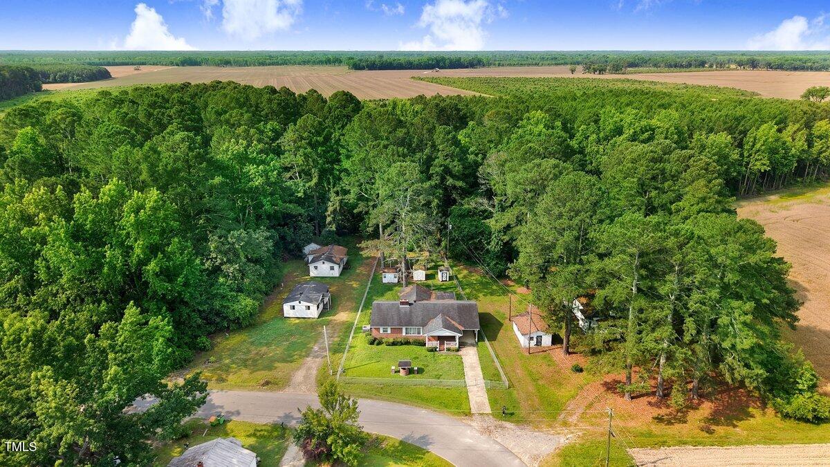 338-340 Dead End Road Enfield, NC 27823 - Photo 3 of 4 320 Dead End Rd-12