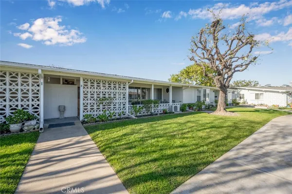 $379,000 | 13740 El Dorado Drive, Unit 26H, Seal Beach, CA 90740