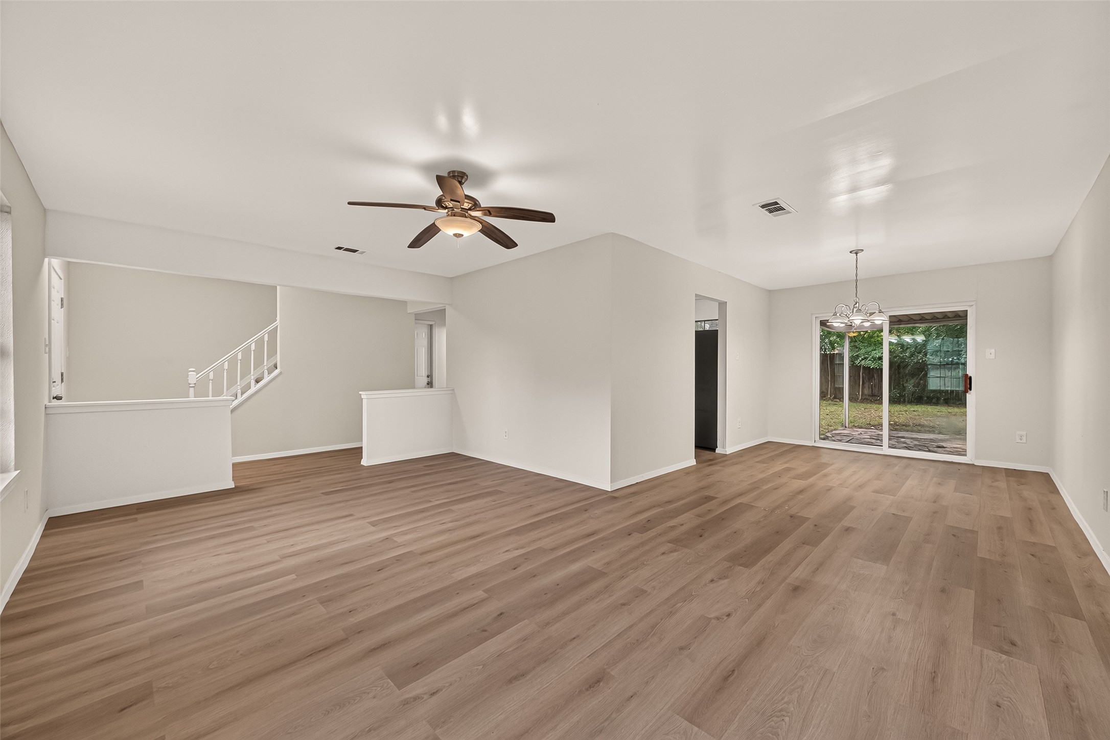 2711 Wood River Road Spring, TX 77373 - Photo 5 of 27