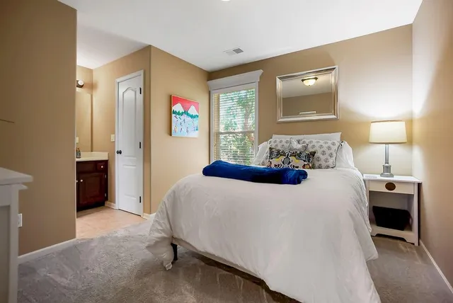 $794,000 | 5501 West 146th Street, Overland Park, KS 66223