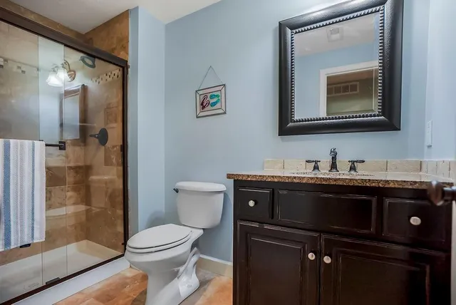 $794,000 | 5501 West 146th Street, Overland Park, KS 66223