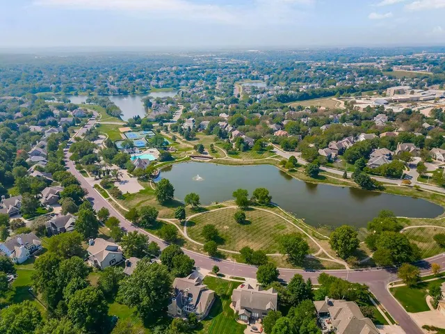 $794,000 | 5501 West 146th Street, Overland Park, KS 66223