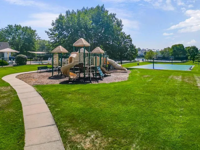 $794,000 | 5501 West 146th Street, Overland Park, KS 66223