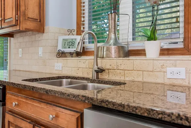 $794,000 | 5501 West 146th Street, Overland Park, KS 66223